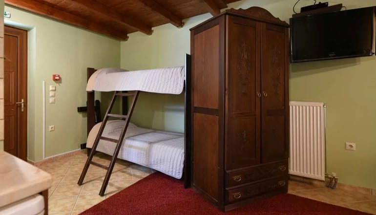 Τα Πέτρινα - Ορεινή Ναυπακτία