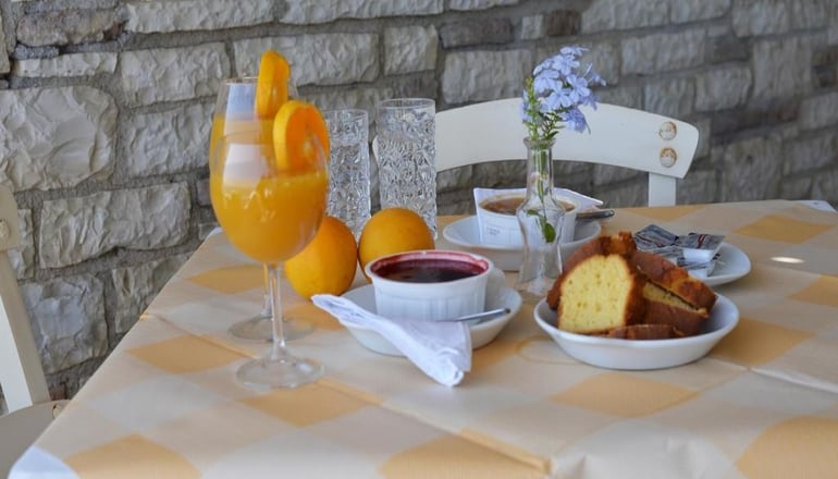 Taradella Hotel