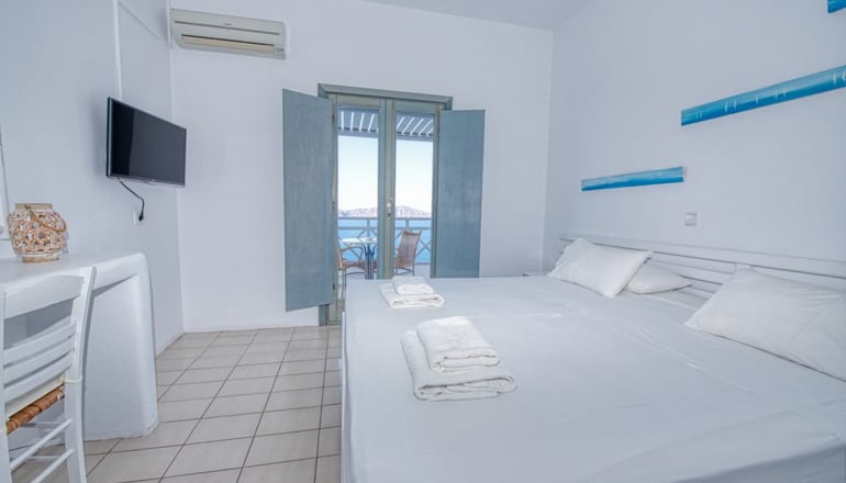 The Last Sunbeam - Φηρά, Σαντορίνη