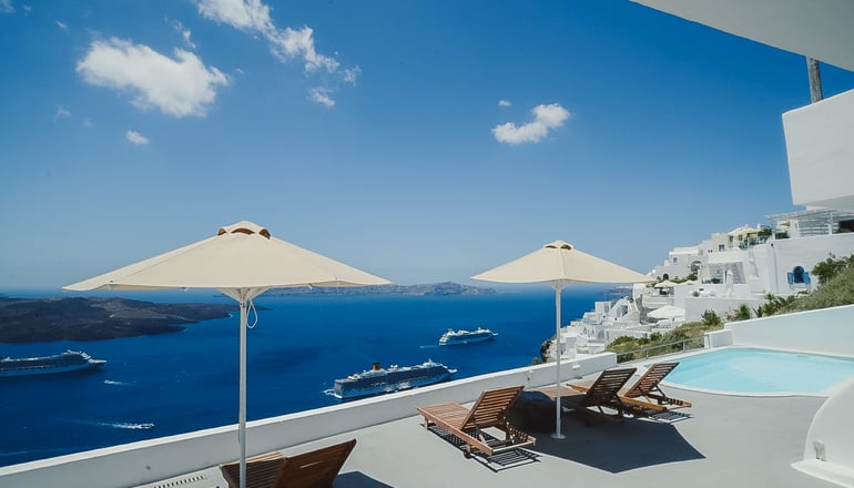 The Last Sunbeam - Φηρά, Σαντορίνη