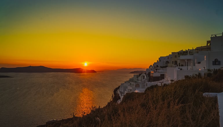 The Last Sunbeam - Φηρά, Σαντορίνη