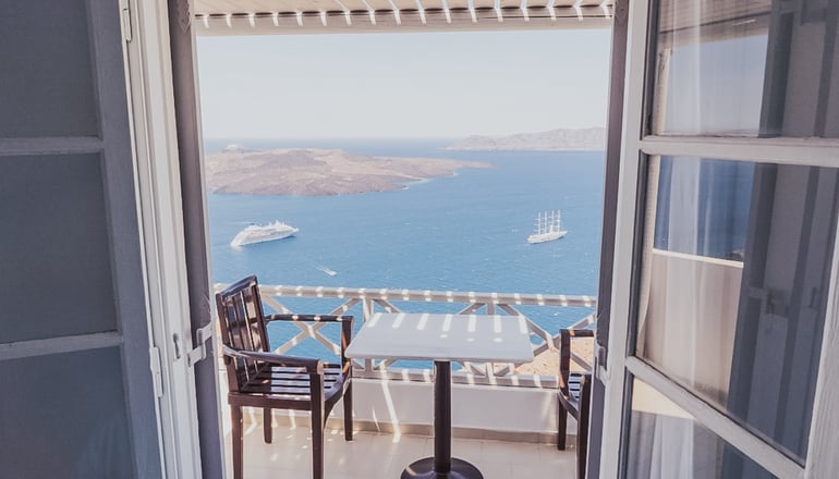 The Last Sunbeam - Φηρά, Σαντορίνη