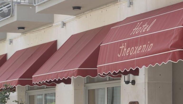 Theoxenia Hotel - Λουτράκι