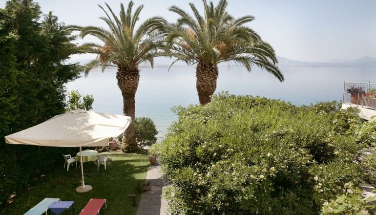 Theoxenia Hotel - Λουτράκι