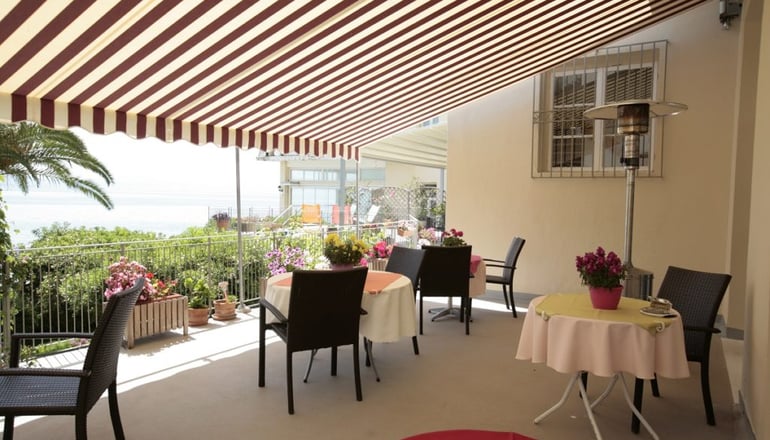 Theoxenia Hotel - Λουτράκι