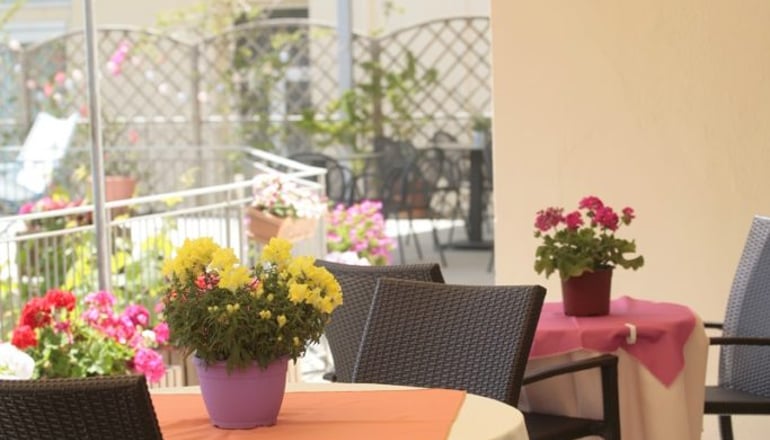 Theoxenia Hotel - Λουτράκι