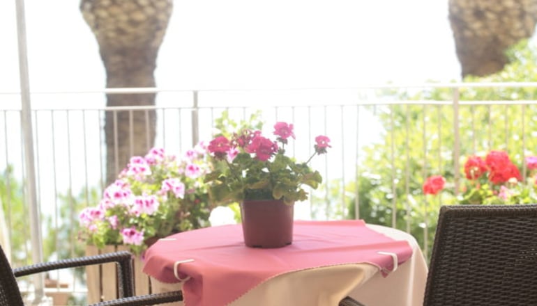 Theoxenia Hotel - Λουτράκι