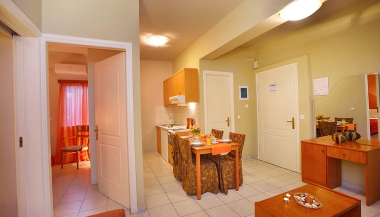 Theoxenia Hotel Apartments - Χράνοι, Μεσσηνία