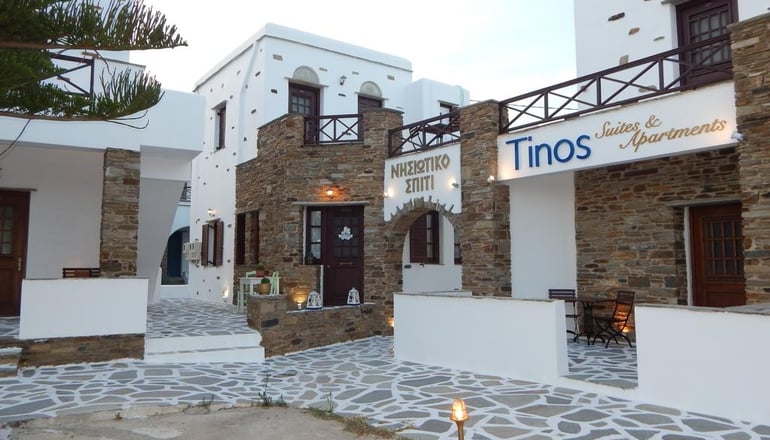 Tinos Suites & Apartments