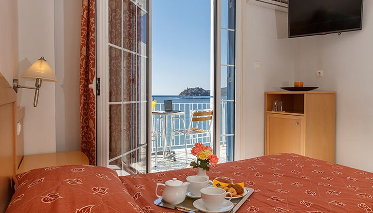 Tolo Hotel - Τολό