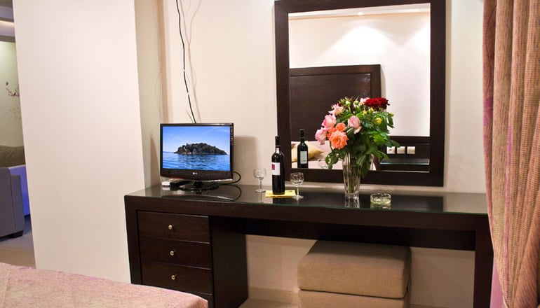 Tolo Hotel - Τολό