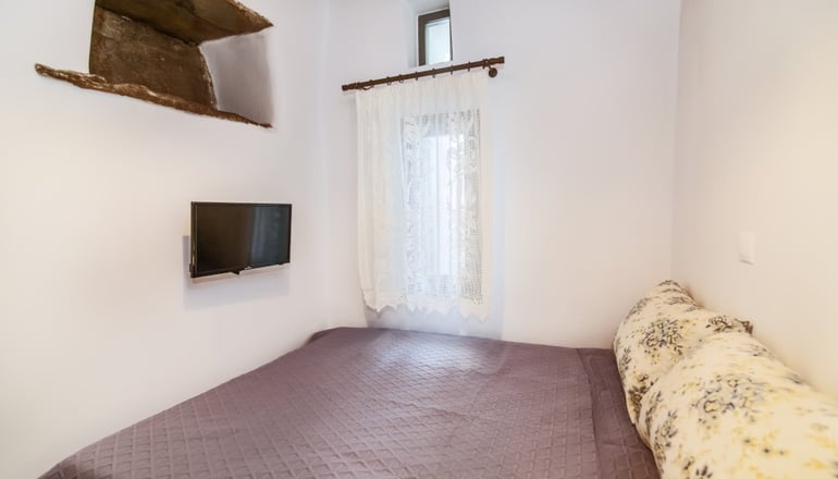 Triantaros Family House by Tinos Residencies