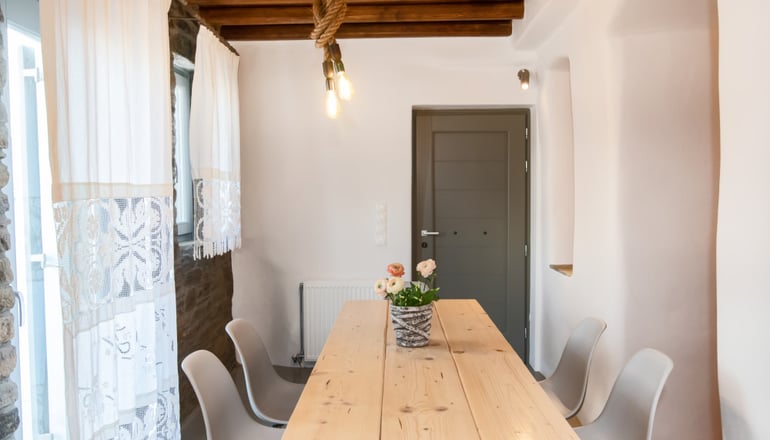 Triantaros Family House by Tinos Residencies