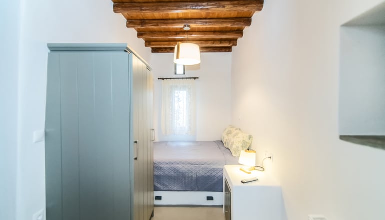 Triantaros Family House by Tinos Residencies