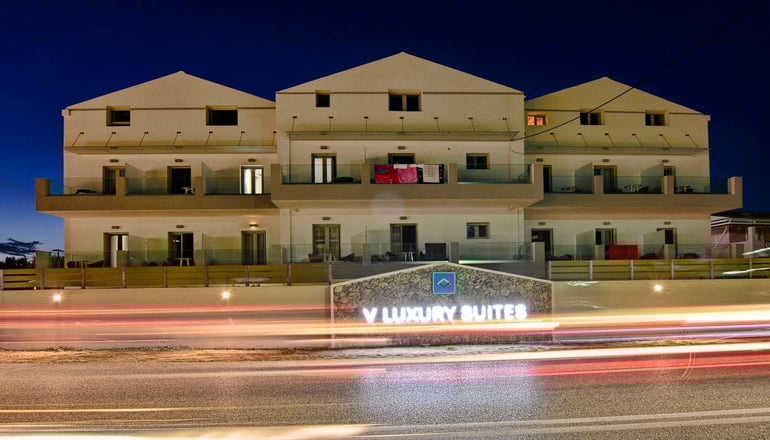 V Luxury Suites