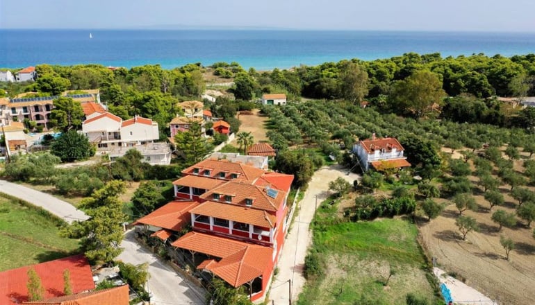 Vasilikos Garden Maisonettes & Suites