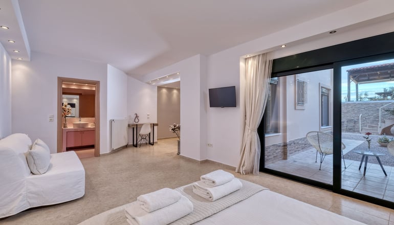 Villa Solaris by Bill & John Apartments Athens