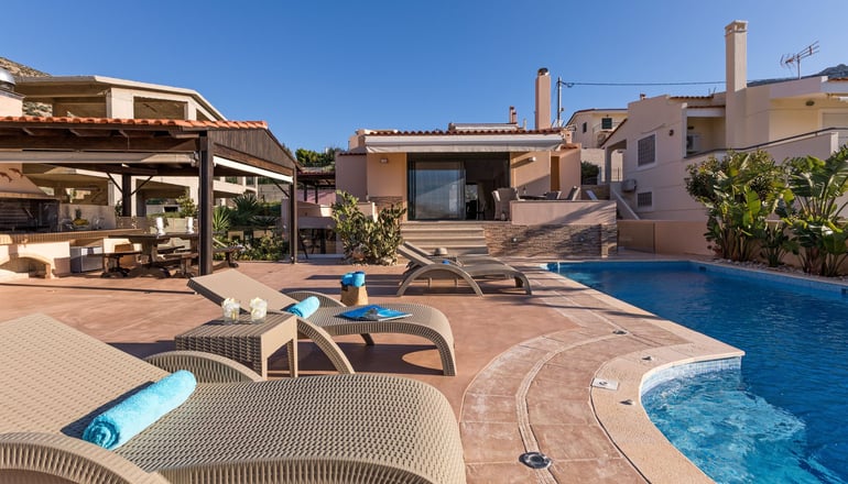 Villa Solaris by Bill & John Apartments Athens