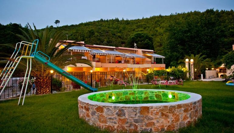 Villa Nefeli - Κουκουναριές, Σκιάθος