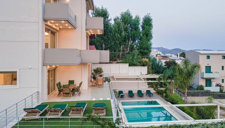 Villa Nelmar by Bill & John Villas