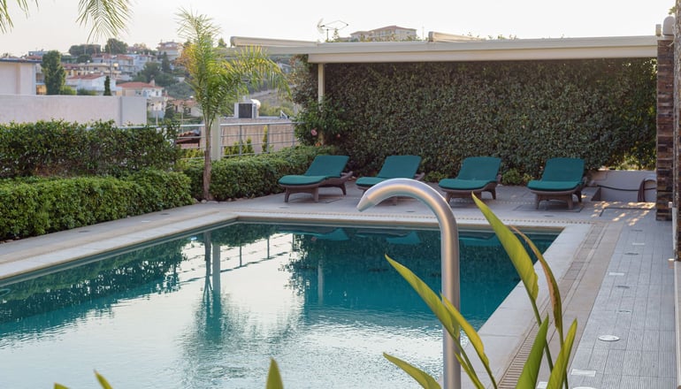 Villa Nelmar by Bill & John Villas