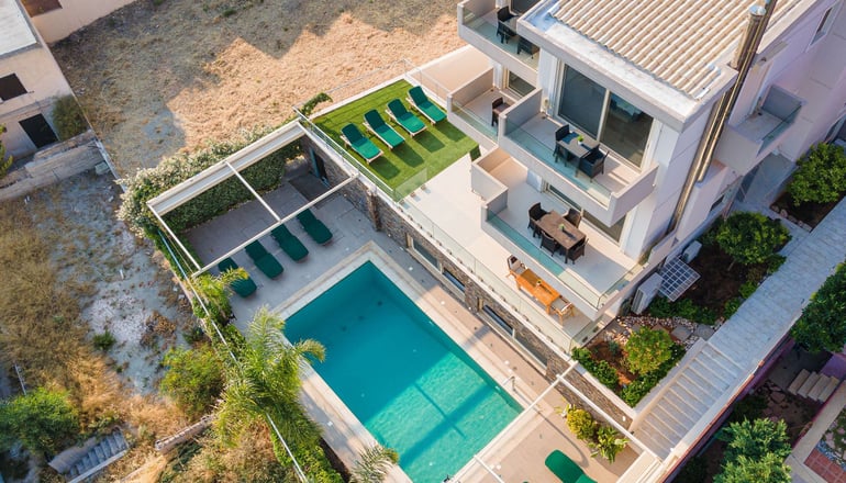 Villa Nelmar by Bill & John Villas