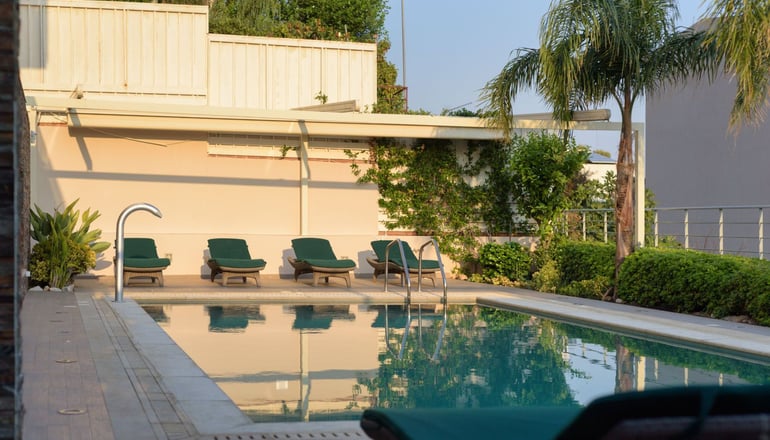 Villa Nelmar by Bill & John Villas