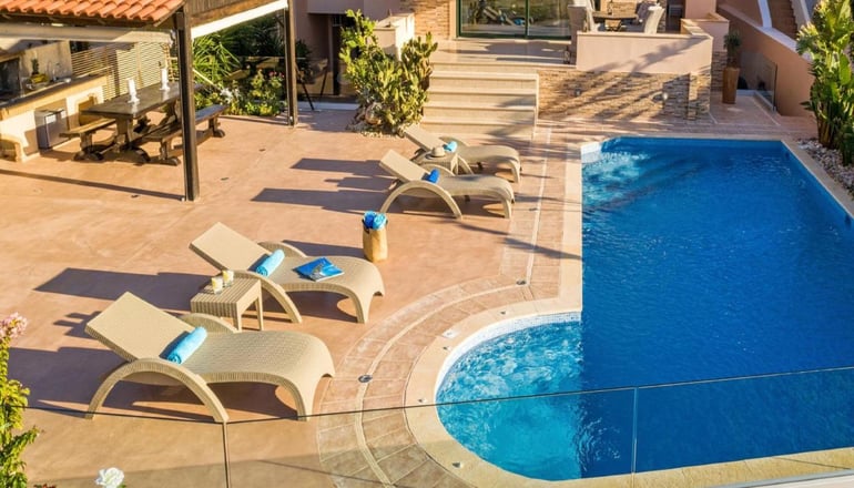 Villa Solaris by Bill & John Apartments Athens