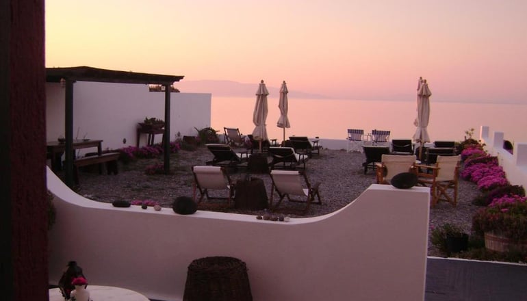 Vrachia Studios Santorini