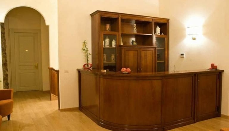 Xenon Inn Hotel