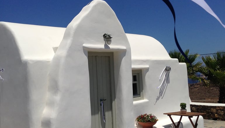Yakinthos Residence