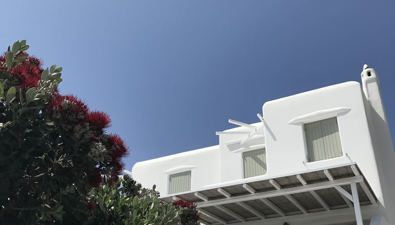 Yakinthos Residence