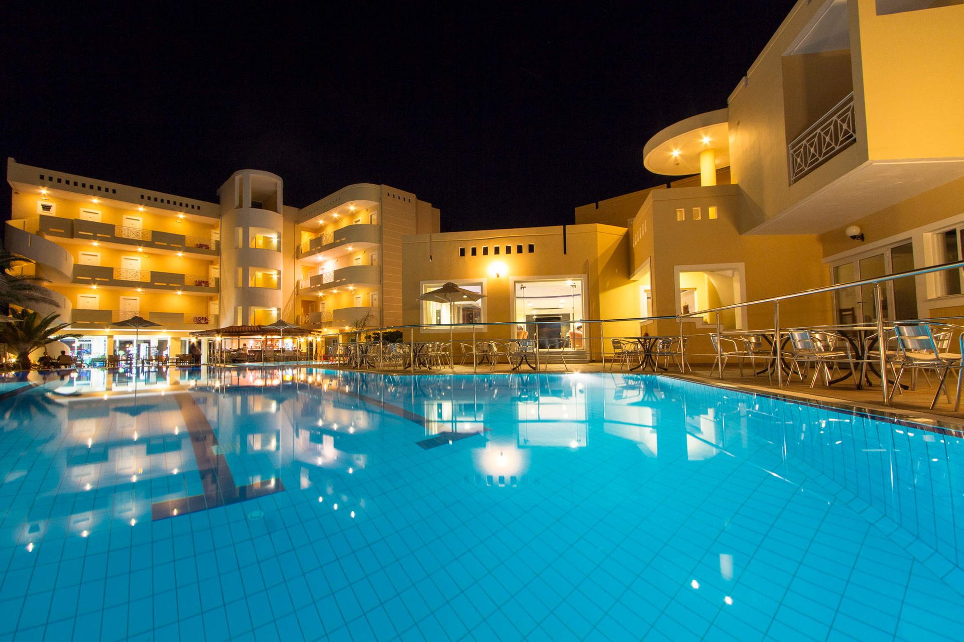 Sunny Bay Hotel – Κίσσαμος, Κρήτη Κρήτη για 4 ημέρες / 3 νύχτες για 2 άτομα + παιδί