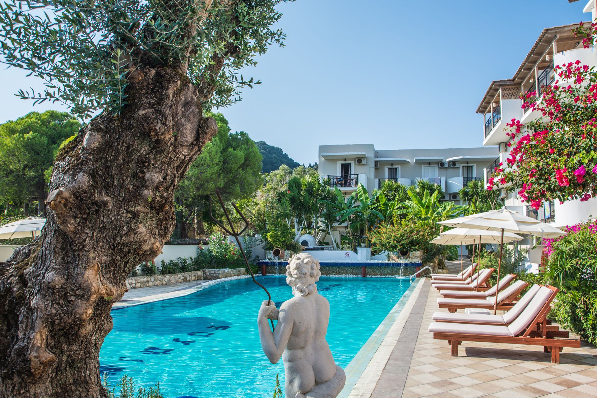 Iniohos Hotel - Ζάκυνθος ✦ 2 Ημέρες (1 Διανυκτέρευση) ✦ 2 άτομα ✦ Χωρίς Πρωινό ✦ 01/05/2022 έως 30/09/2022 ✦ Κοντά στην παραλία!