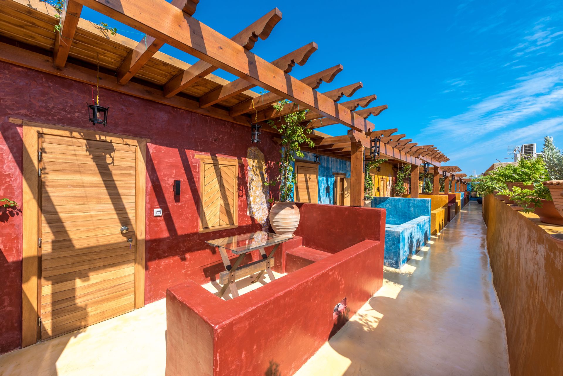 5* 10GR Hotel &amp; Wine Bar - Ρόδος ✦ 2 Ημέρες (1 Διανυκτέρευση) ✦ 2 άτομα ✦ Χωρίς Πρωινό ✦ έως 30/09/2022 ✦ Στην παλιά πόλη της Ρόδου!