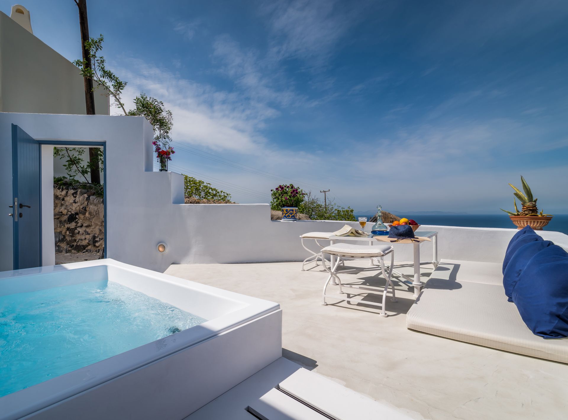 Fava Eco Residences Santorini - Σαντορίνη ✦ -24% ✦ 2 Ημέρες (1 Διανυκτέρευση) ✦ 2 άτομα + 1 παιδί έως 6 ετών ✦ Πρωινό ✦ έως 31/10/2019 ✦ Κοντά στην Παραλία! Fava Eco Residences Santorini - Σαντορίνη ✦ -24% ✦ 2 Ημέρες (1 Διανυκτέρευση) ✦ 2 άτομα + 1 παιδί έως 6 ετών ✦ Πρωινό ✦ έως 31/10/2019 ✦ Κοντά στην Παραλία!