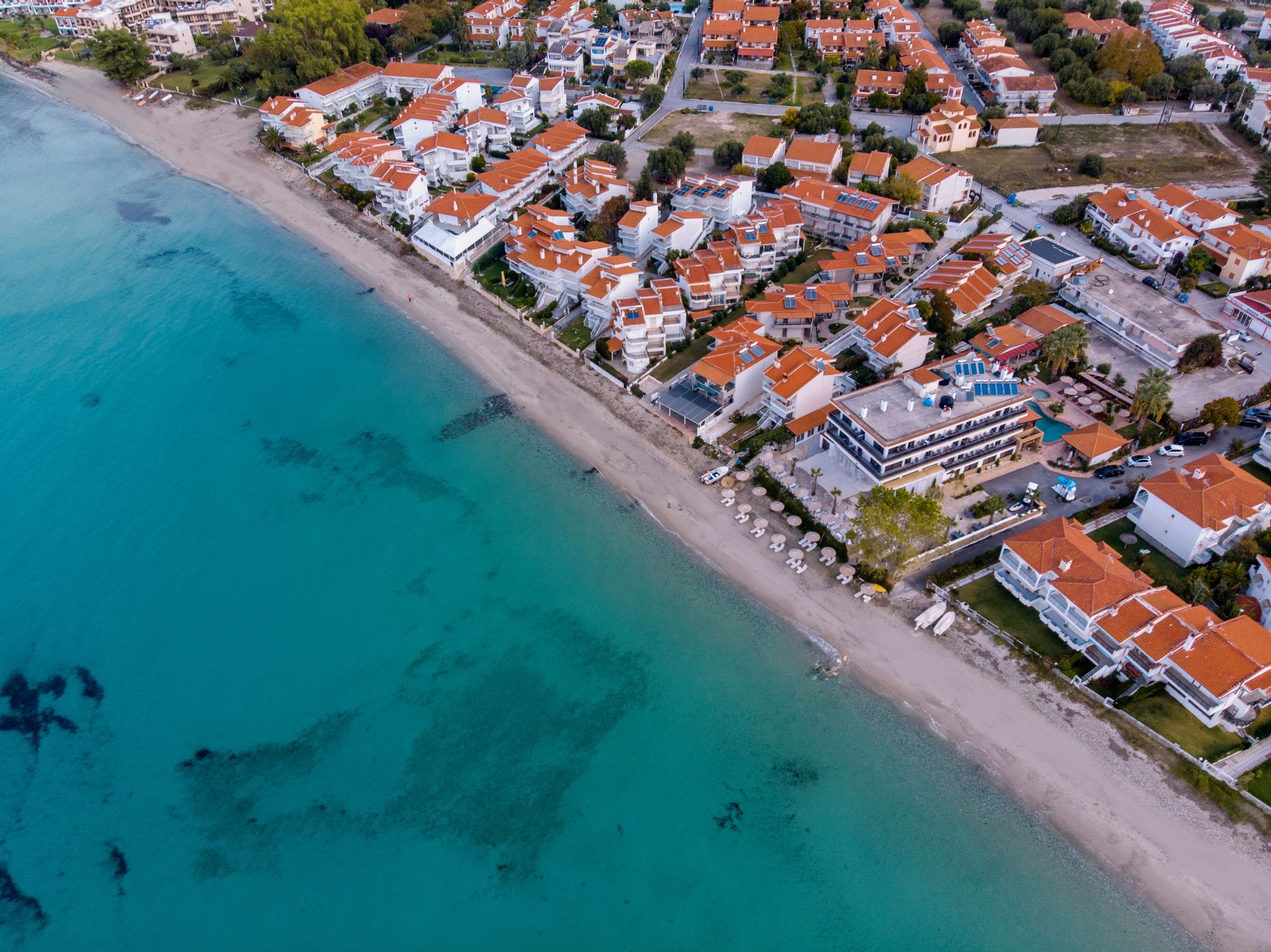 4* Greek Pride Seafront Hotel - Παραλία Φούρκας, Χαλκιδική ✦ 2 Ημέρες (1 Διανυκτέρευση) ✦ 2 άτομα ✦ 2 ✦ 01/05/2022 έως 30/09/2022 ✦ Μπροστά στην παραλία!