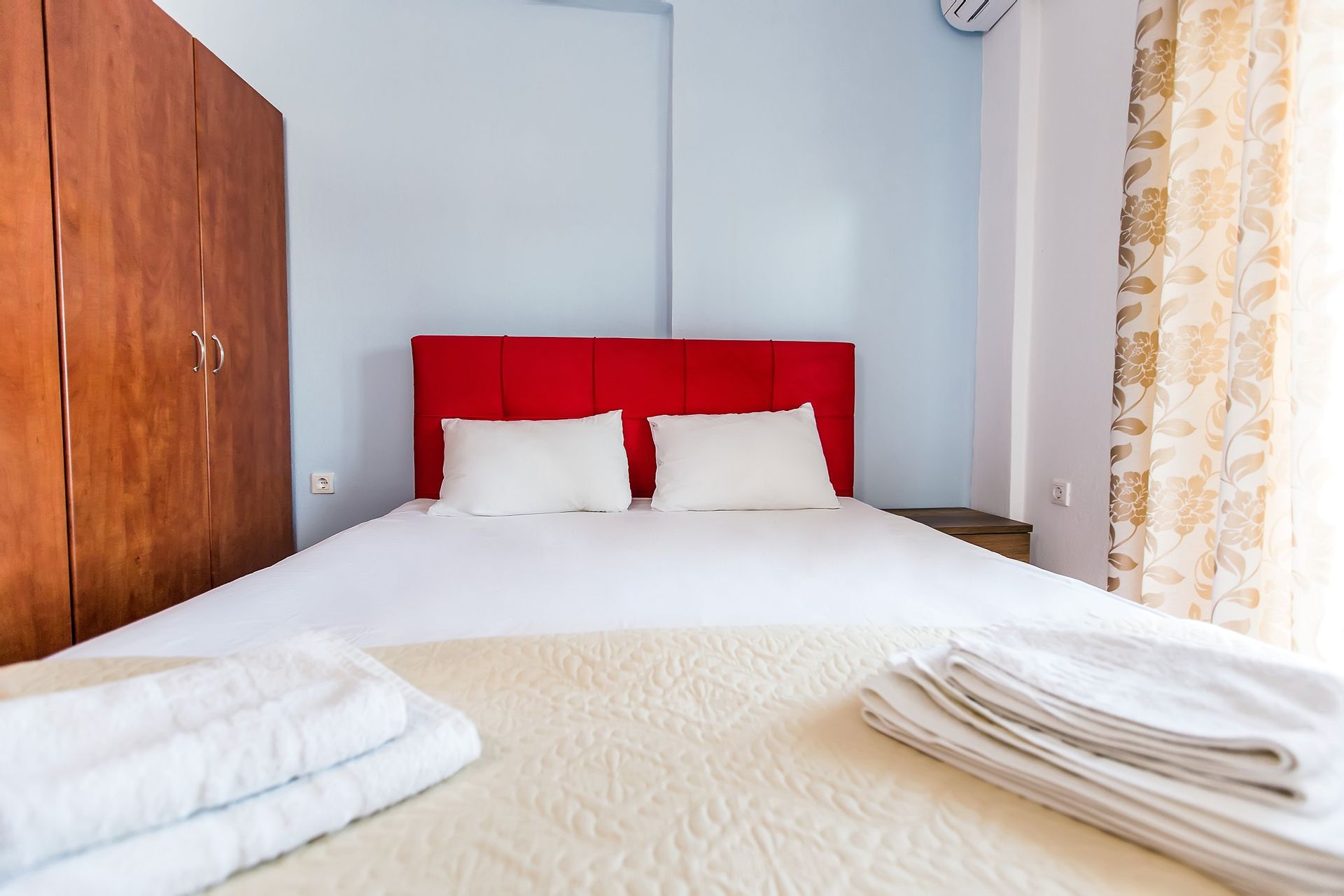 Greek Pride Villa Ellada - Παραλία Φούρκας, Χαλκιδική ✦ 3 Ημέρες (2 Διανυκτερεύσεις) ✦ 2 άτομα + 1 παιδί έως 11 ετών ✦ Χωρίς Πρωινό ✦ 01/09/2021 έως 30/09/2021 ✦ Μπροστά στην παραλία!