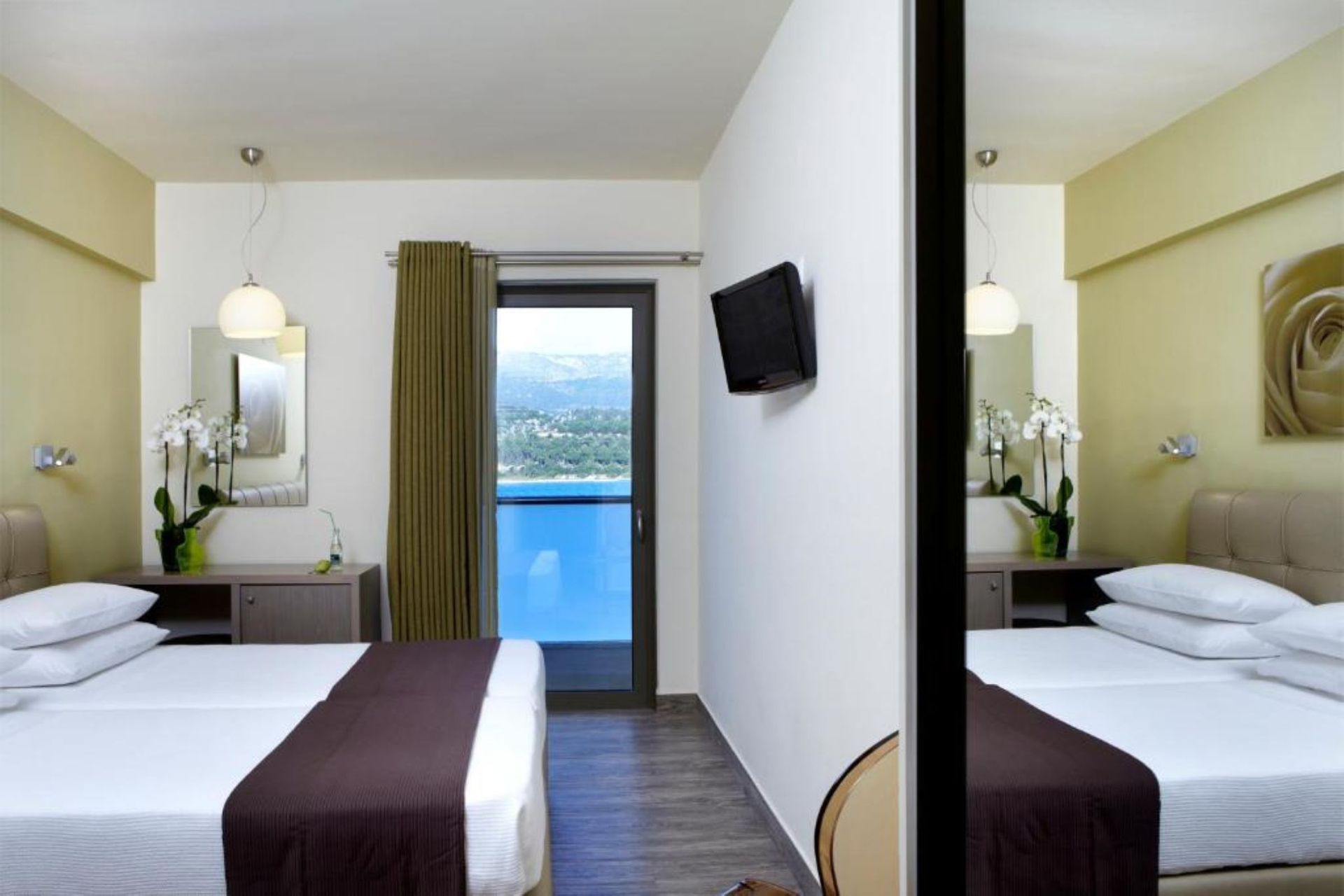 Mouikis Hotel - Κεφαλονιά ✦ 2 Ημέρες (1 Διανυκτέρευση) ✦ 2 άτομα ✦ 2 ✦ έως 30/09/2023 ✦ Υπέροχη Τοποθεσία!