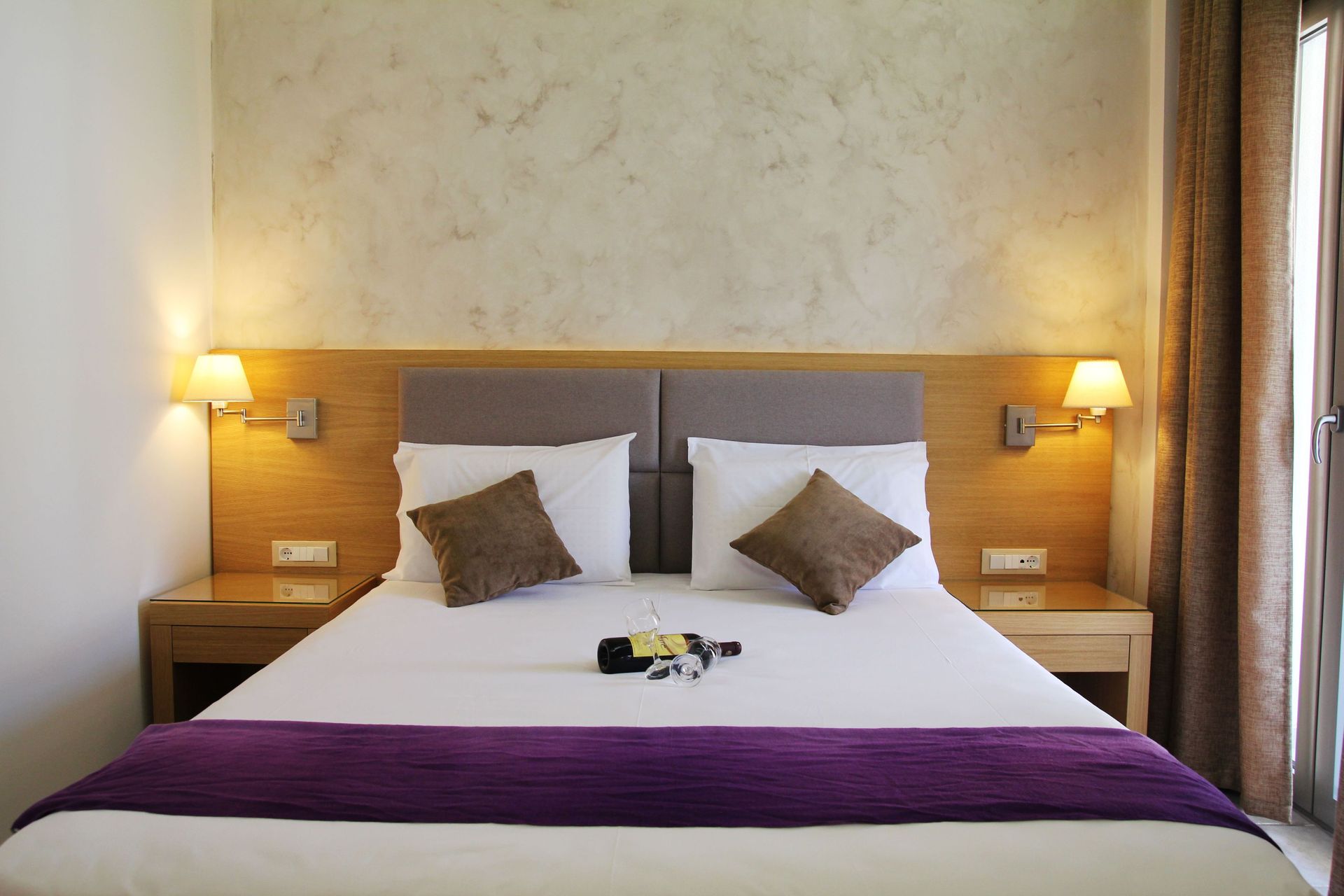 Achilles Hotel Methoni - Μεθώνη, Μεσσηνία ✦ 3 Ημέρες (2 Διανυκτερεύσεις) ✦ 2 άτομα ✦ Πρωινό ✦ 01/09/2021 έως 18/09/2021 ✦ Κοντά στη παραλία!