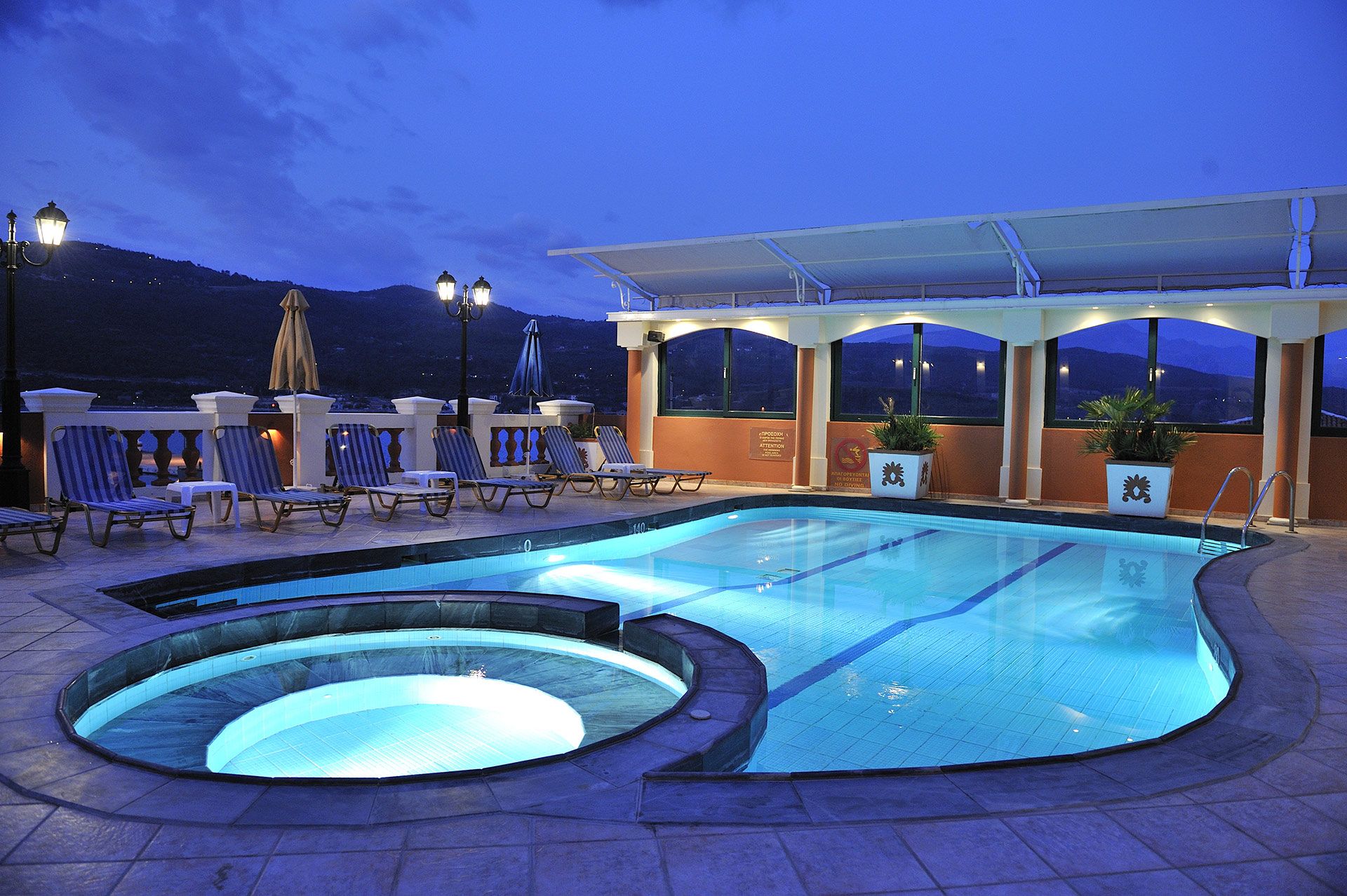 4* Samos City Hotel - Βαθύ, Σάμος ✦ 2 Ημέρες (1 Διανυκτέρευση) ✦ 2 άτομα ✦ Πρωινό ✦ έως 30/09/2022 ✦ Υπέροχη Τοποθεσία!