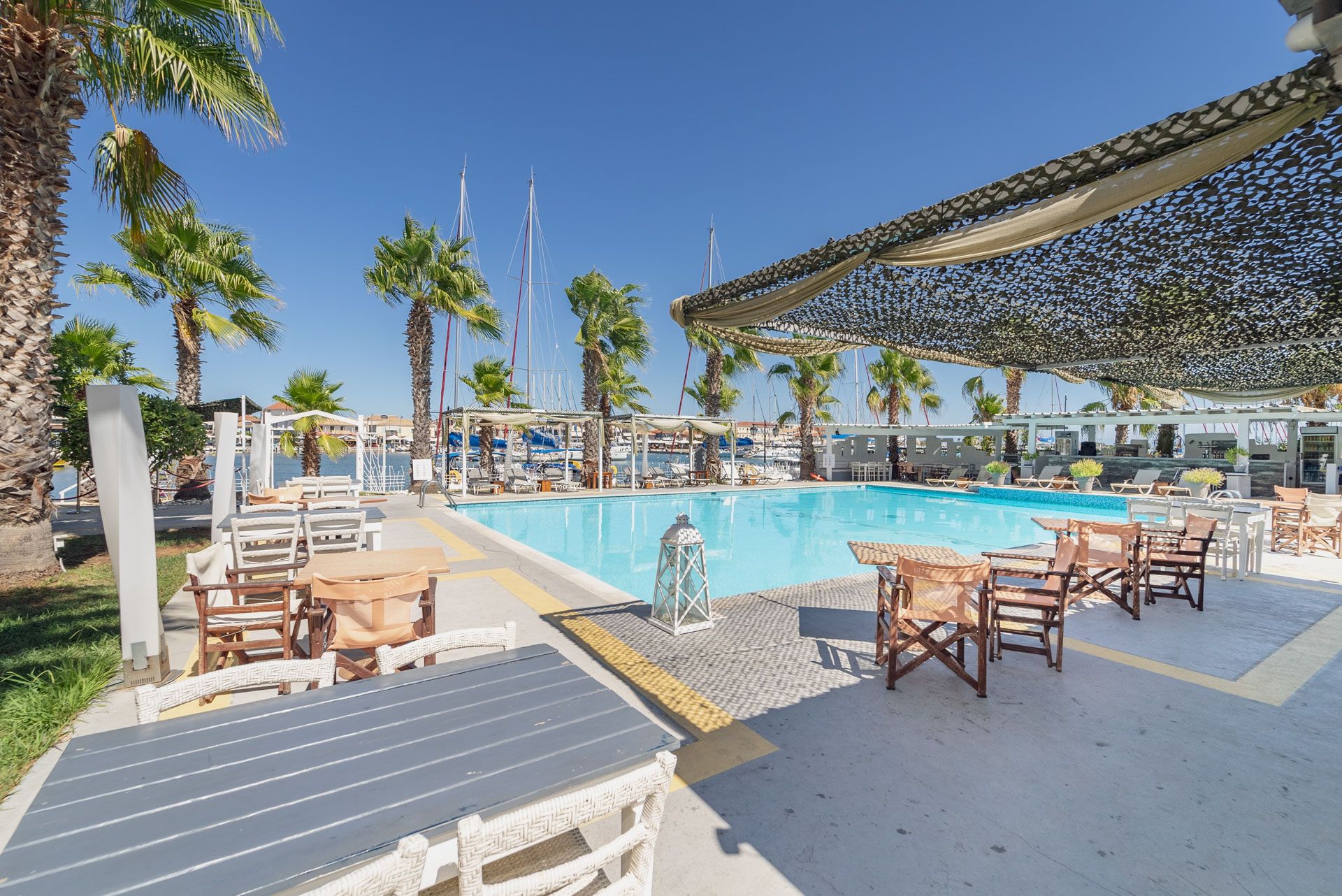 Ianos Hotel - Λευκάδα ✦ 2 Ημέρες (1 Διανυκτέρευση) ✦ 2 άτομα ✦ 2 ✦ έως 30/09/2022 ✦ Στην Μαρίνα της Λευκάδας!