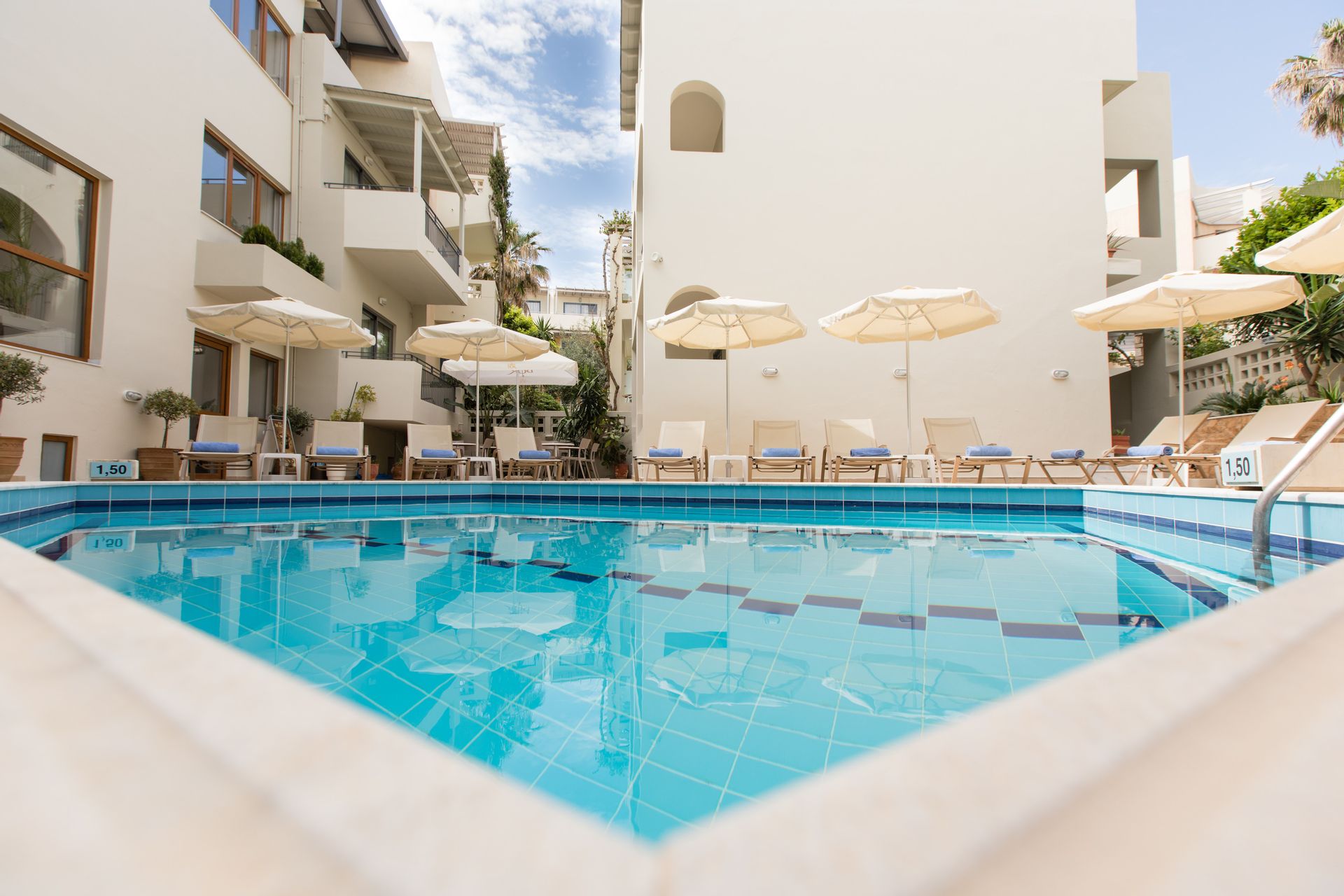 Anita Beach Hotel - Ρέθυμνο, Κρήτη ✦ 2 Ημέρες (1 Διανυκτέρευση) ✦ 2 άτομα ✦ 2 ✦ 09/05/2022 έως 30/09/2022 ✦ Δίπλα στην παραλία!