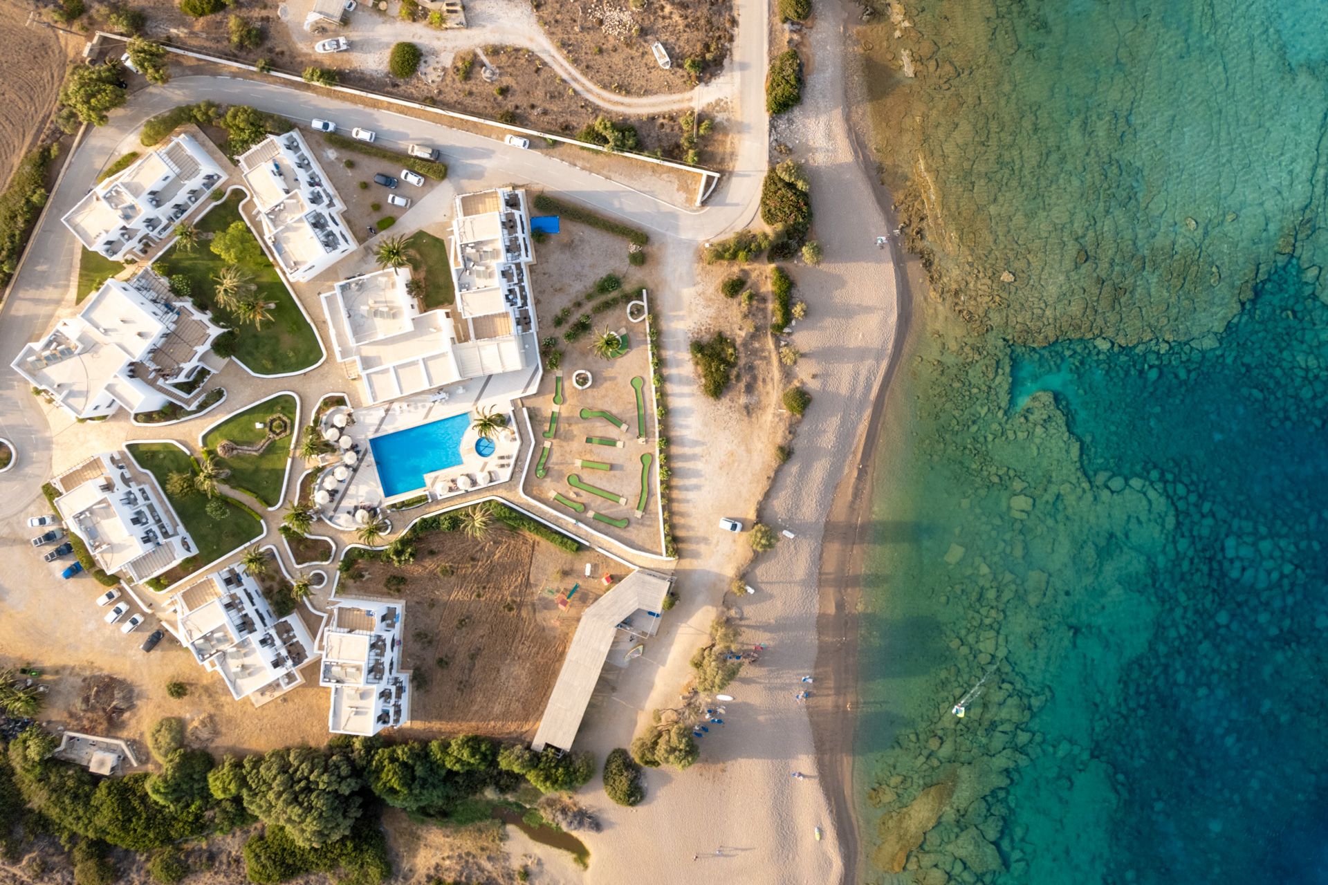 4* Irini Hotel - Κάρπαθος ✦ 2 Ημέρες (1 Διανυκτέρευση) ✦ 2 άτομα ✦ 2 ✦ 24/05/2022 έως 30/09/2022 ✦ Μπροστά στην παραλία!