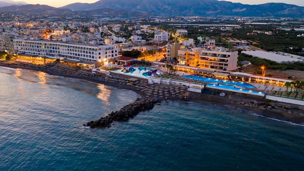 4* Petra Mare Hotel - Ιεράπετρα, Κρήτη ✦ 8 Ημέρες (7 Διανυκτερεύσεις) ✦ 2 άτομα + 1 παιδί έως και 11 ετών ✦ 12 ✦ έως 30/09/2022 ✦ Μπροστά στην παραλία!