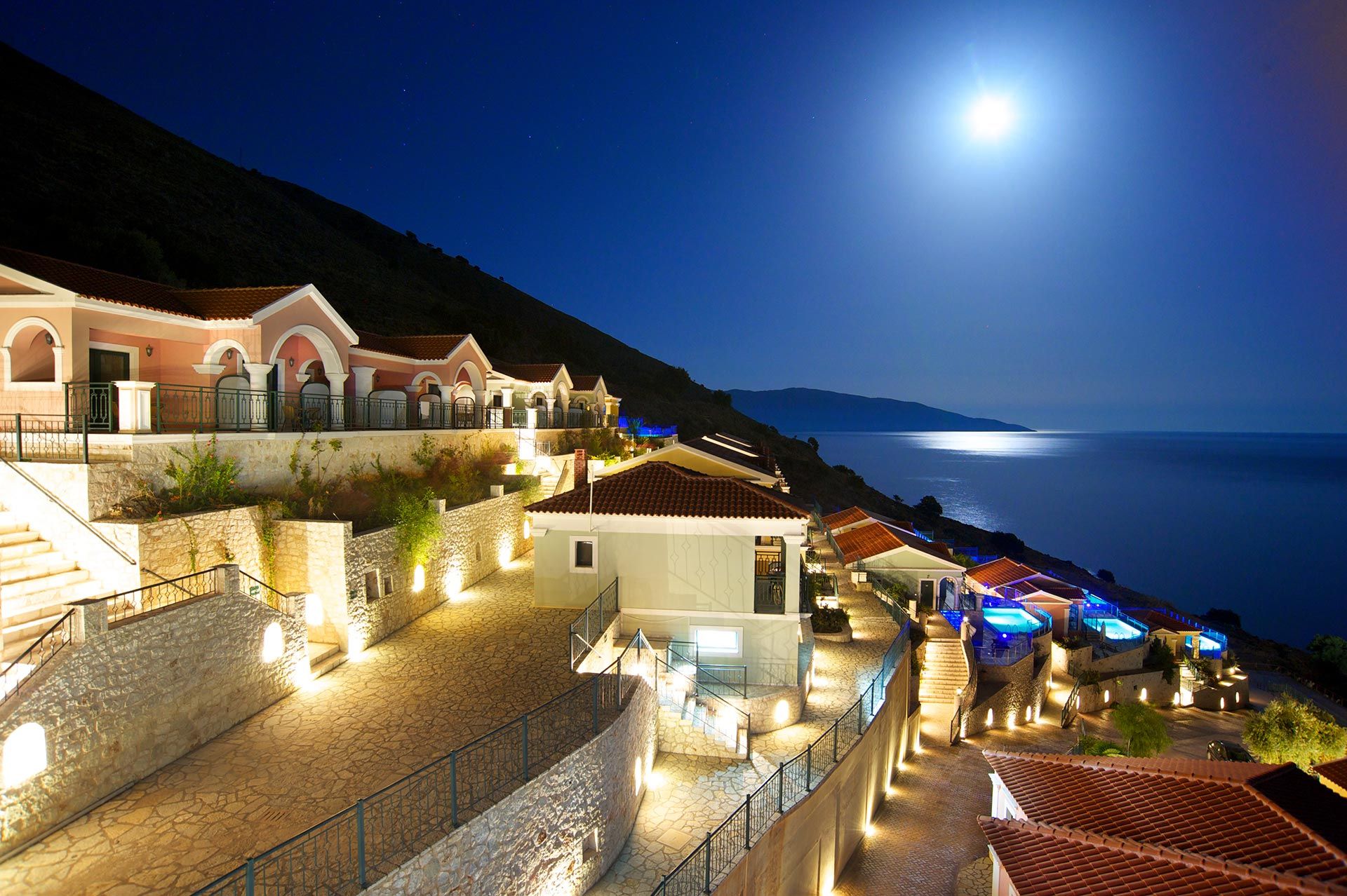 Kefalonia Bay Palace - Κεφαλονιά ✦ 2 Ημέρες (1 Διανυκτέρευση) ✦ 2 άτομα ✦ 2 ✦ έως 30/09/2022 ✦ Μπροστά στην παραλία!