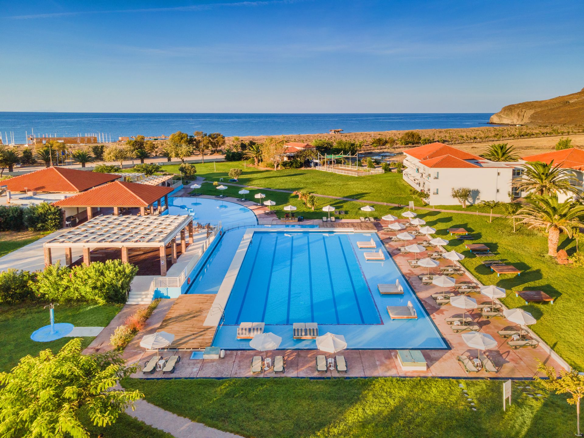 4* Aeolian Village Beach Resort – Σκάλα Ερεσού, Λέσβος Λέσβος για 2 ημέρες/1 νύχτα με πρωινό για 2 άτομα + παιδί