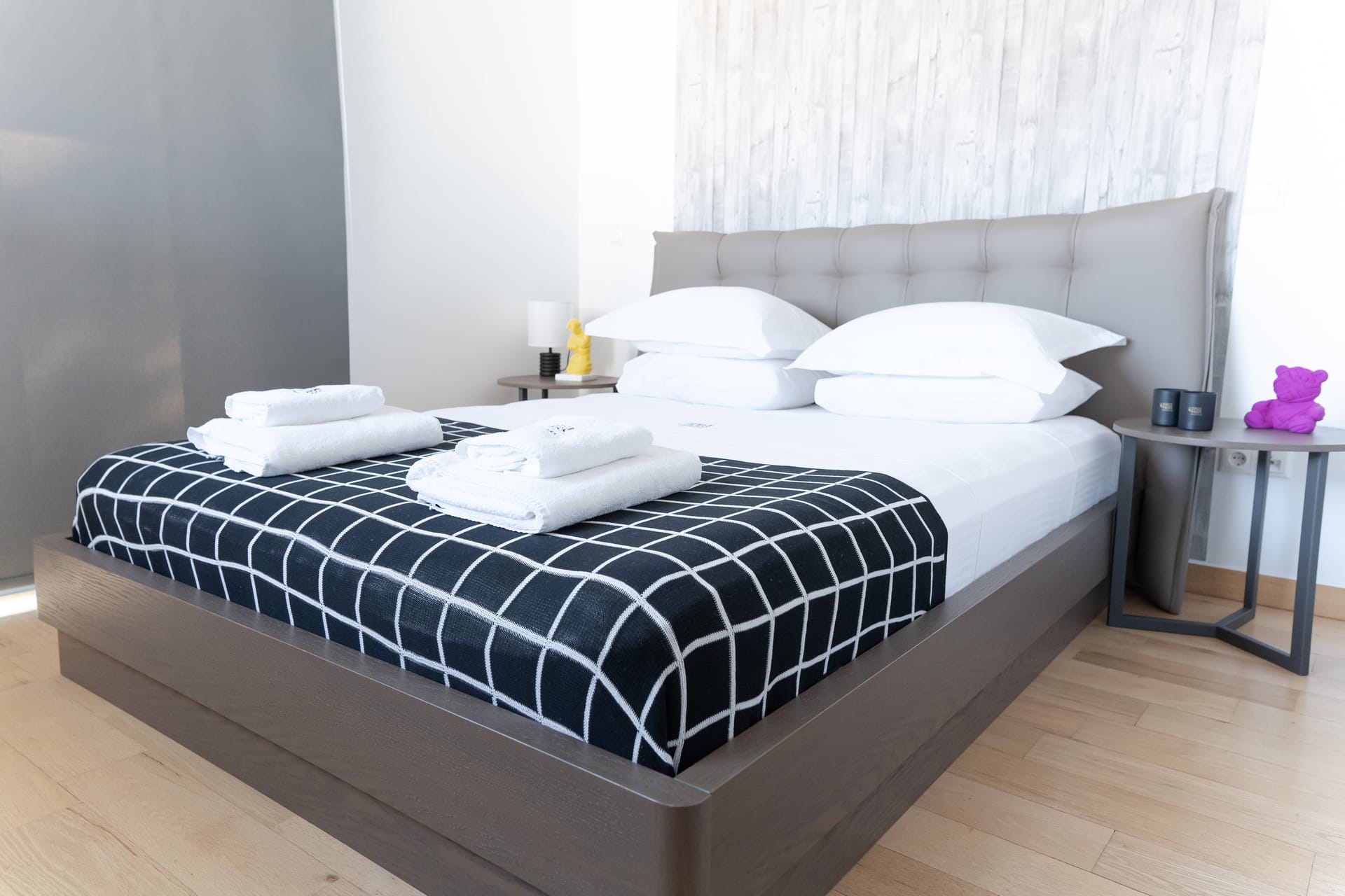 Varkiza Luxury Residence - Βάρκιζα, Αθήνα ✦ 2 Ημέρες (1 Διανυκτέρευση) ✦ 2 άτομα ✦ 1 ✦ έως 31/05/2023 ✦ Κοντά στην κοσμοπολίτικη παραλία της Βάρκιζας!