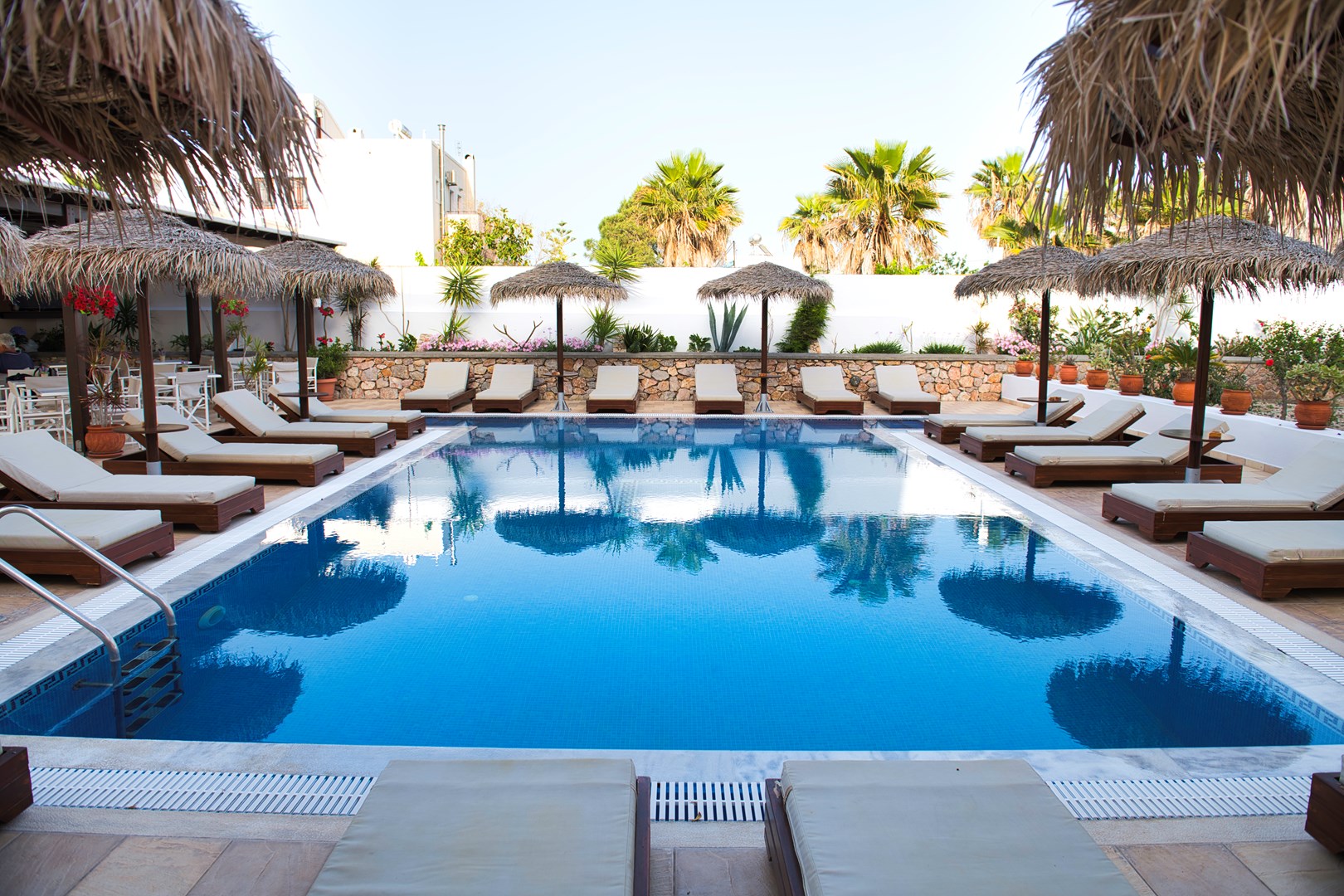 Villa Angira - Καμάρι, Σαντορίνη ✦ 2 Ημέρες (1 Διανυκτέρευση) ✦ 2 άτομα ✦ 2 ✦ έως 15/10/2026 ✦ Υπέροχη Τοποθεσία!