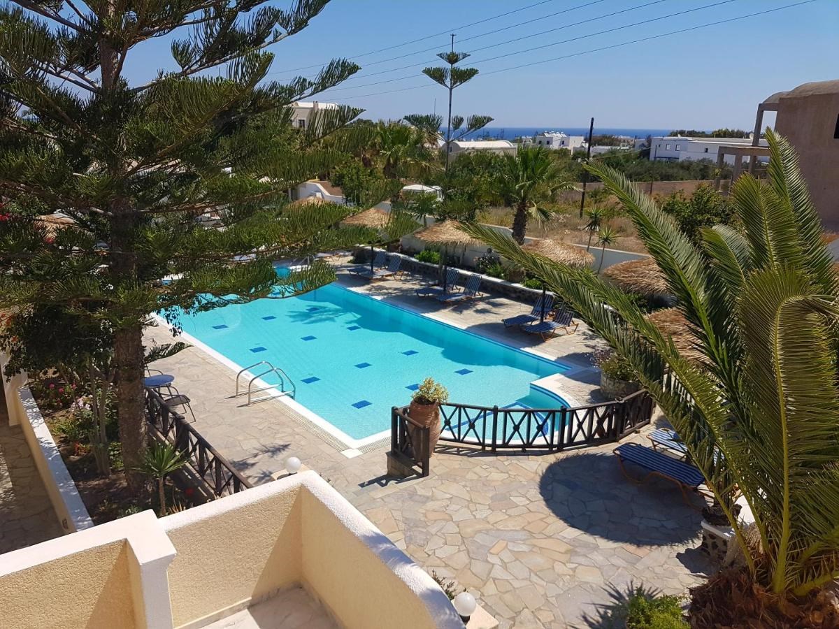 Ira Apartments - Καμάρι, Σαντορίνη ✦ 2 Ημέρες (1 Διανυκτέρευση) ✦ 2 άτομα ✦ 1 ✦ έως 15/10/2026 ✦ Υπέροχη Τοποθεσία!